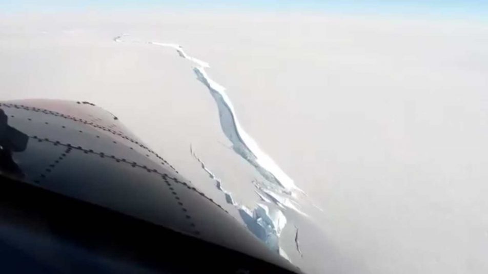 Hatalmas jéghegy szakadt le a Déli-sarkról