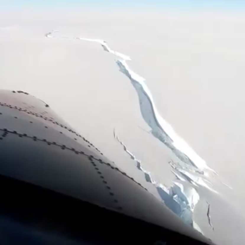 Hatalmas jéghegy szakadt le a Déli-sarkról