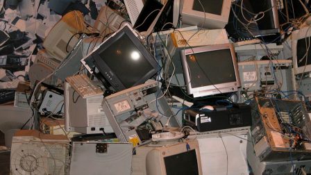Egyre több elektronikus hulladékot termelünk, de a lakosság és a kormány is partner a csökkentésben