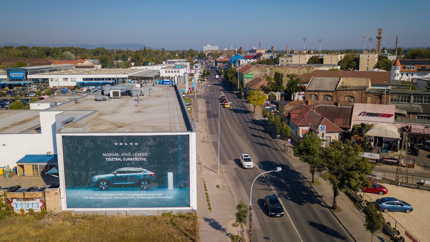 Ilyen sem volt még: hirdetéssel tisztítják Budapest levegőjét