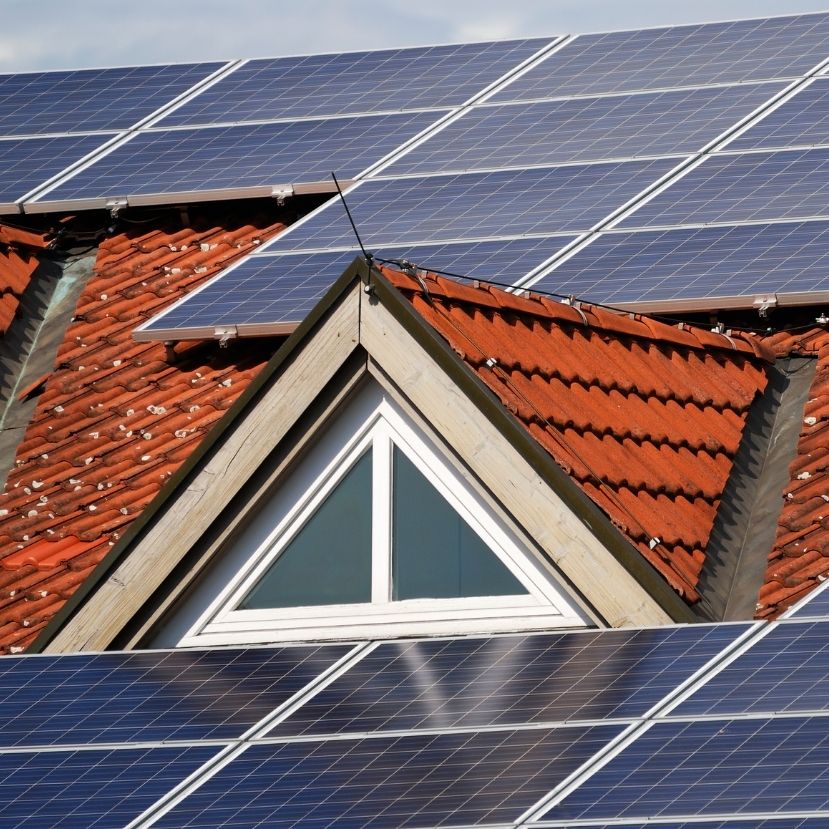 Az energiatárolóval kombinált napelemekről szólhatnak a következő évek