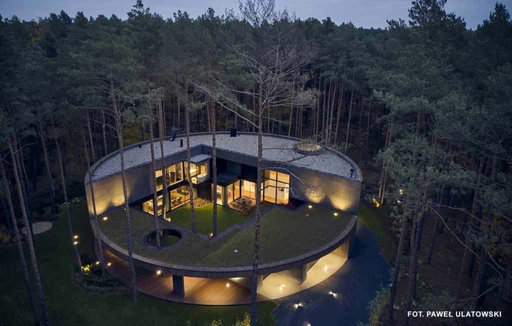 Pawel Ulatowski - Circle Wood House
