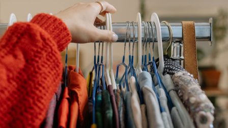 Társadalmi ruhacsere Egerben – Jó minta a fenntartható fogyasztás megvalósításához