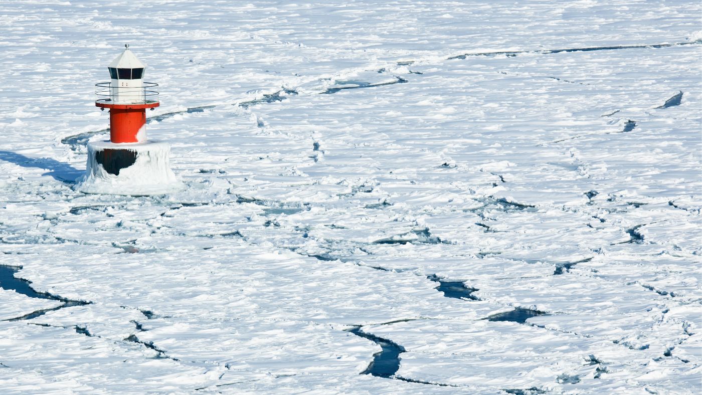 Az olvadó sarki jég átformálhatja a nemzetközi hajózást