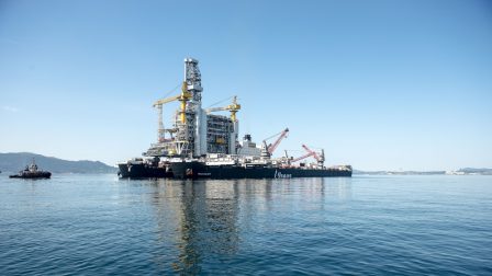 Equinor ASA Lift A Drilling Platform Onto The Biggest Ship In The World „Pioneering Spirit”