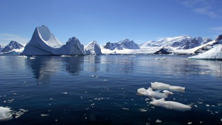 olvadó jéghelyek a sarkvidéken
