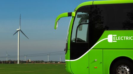 zöld elektromos busz