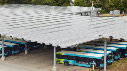 Erőműként működő buszállomáson töltik az elektromos iskolabuszokat Marylandben