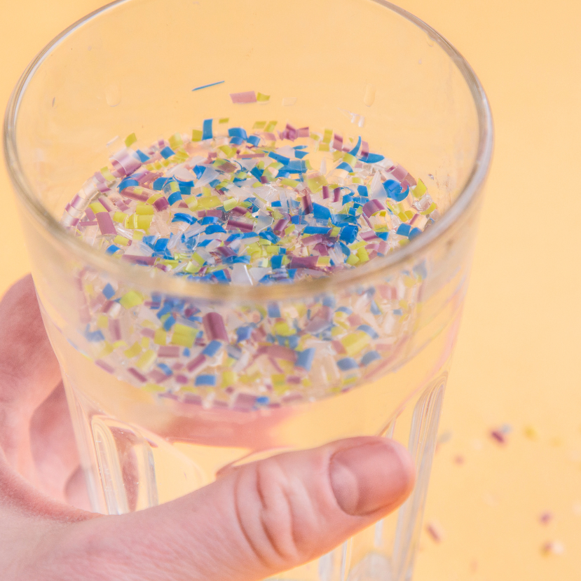 Hetente akár 5 gramm mikroműanyagot is lenyelhetünk