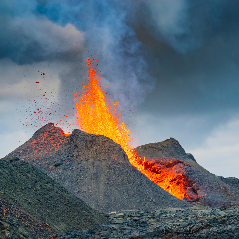 Tűzhányók nyomába eredünk Harangi Szabolcs vulkanológussal – Holnapután