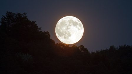 Mennyivel lenne hűvösebb a Föld a Hold nélkül?