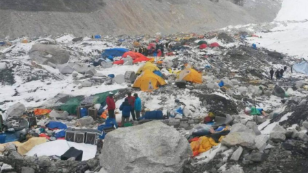 Több mint 54 000 kilogramm hulladékot gyűjtöttek össze az Everest megmászása során az idei tavaszi szezonban
