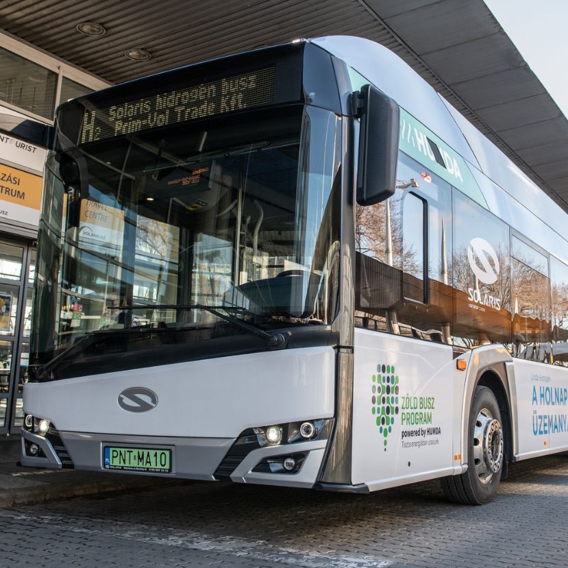 Decembertől hidrogén-üzemanyagcellás buszokat tesztel a HUMDA