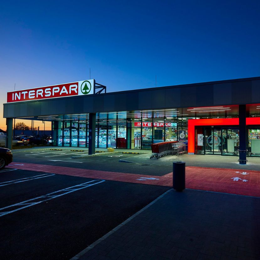 Megnyílt Debrecenben a második INTERSPAR hipermarket