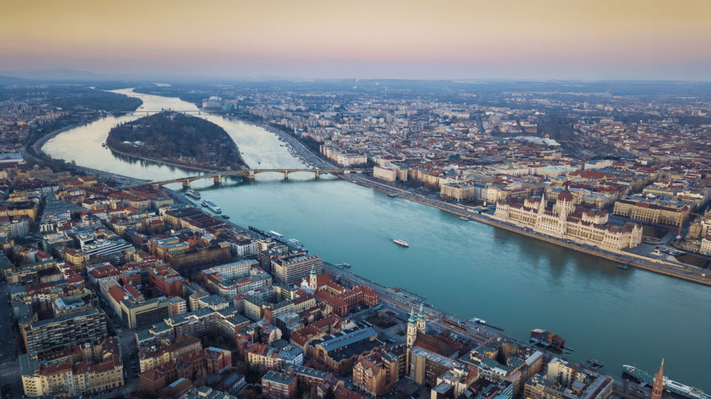 A Duna, a Parlament,és a Margitsziget