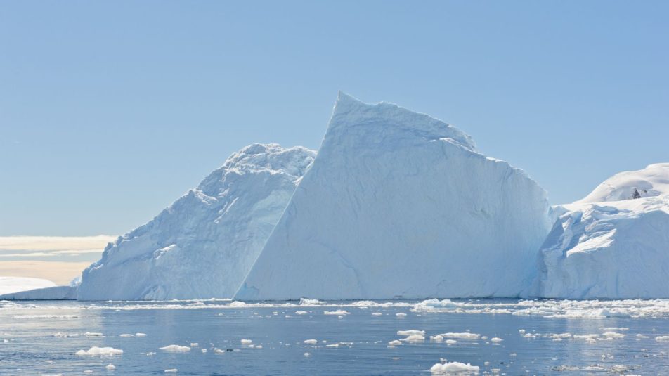 Intenzív olvadásban van a világ legnagyobb jéghegye