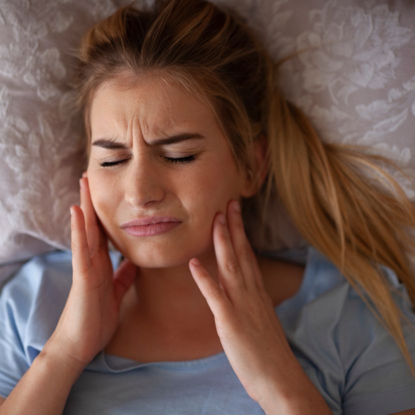 A rossz alvás fogaink egészségét is veszélyezteti