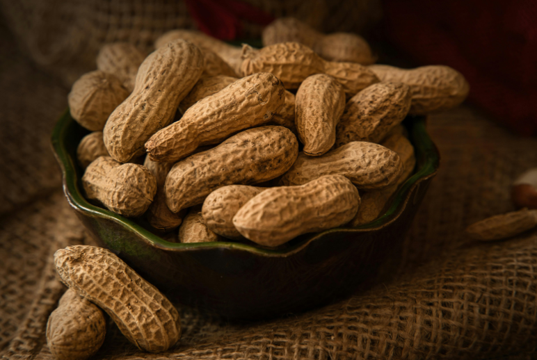 1 tál héjas földimogyoró