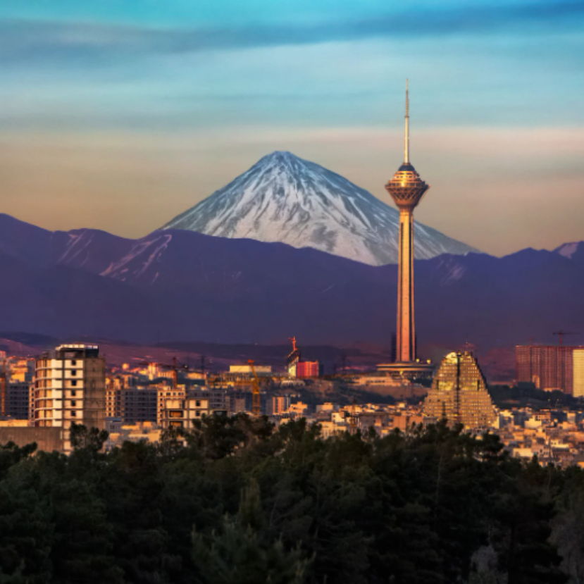 Mire lenne megoldás Teherán költözése?