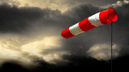 Kinek higgyünk az éghajlati szélsőségek kapcsán?