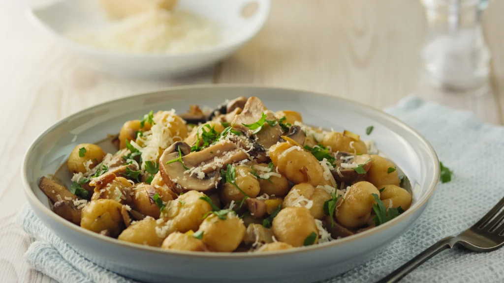 gombás medvehagymás gnocchi