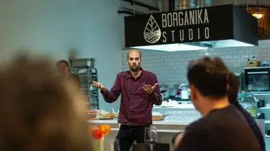 Rövidebb munkaidővel állíthatjuk meg a klímaváltozást?