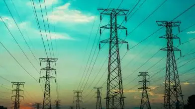 Dől a pénz a tiszta energiába, de ennél is többre lenne szükség