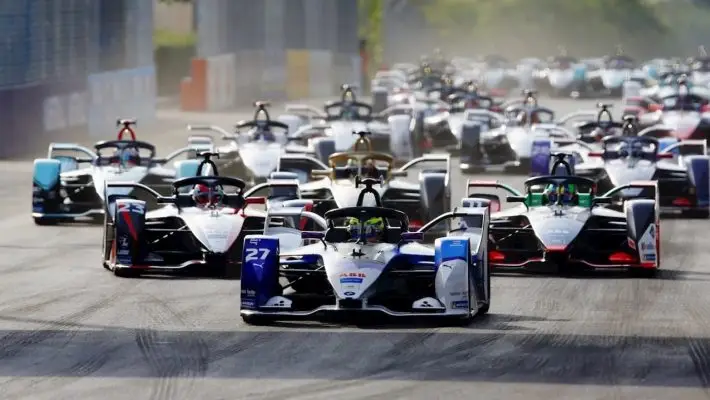 Benzingőz és amperszag: az autó- és motorsport jövője (FRISSÍTVE)