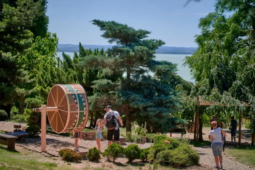 Folly Arborétum