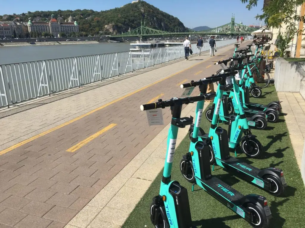 Tier e-roller