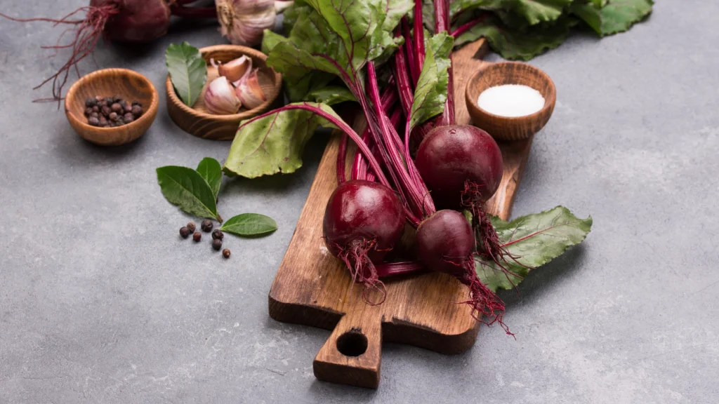 céklák vágódeszka só bors fokhagyma