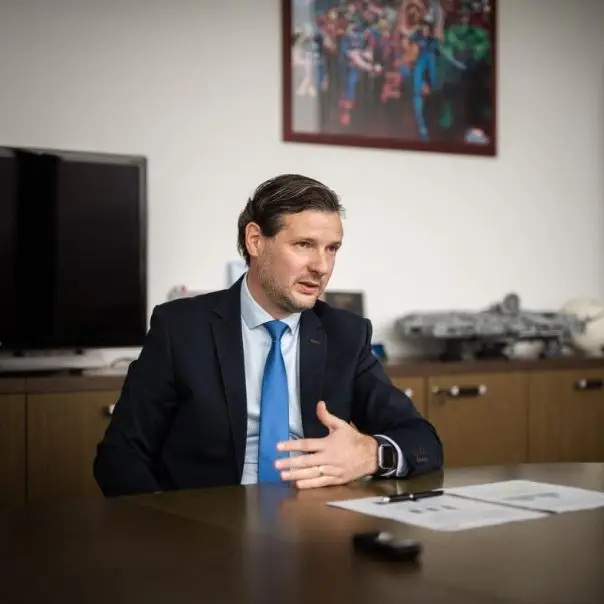 Zöld közbeszerzések – Interjú dr. Kovács Lászlóval, a Közbeszerzési Hatóság elnökével