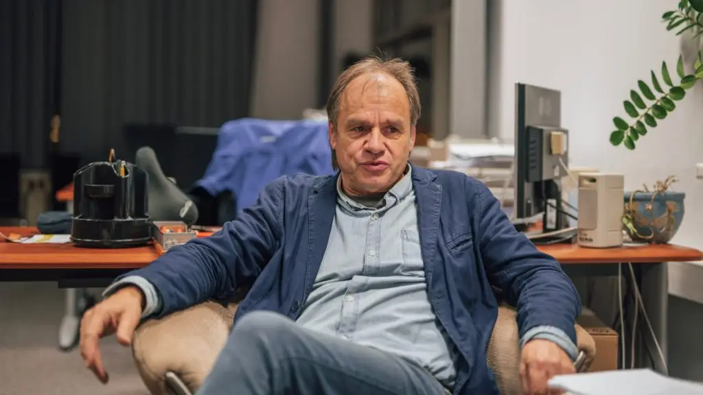 Forgács Attila szociálpszichológus a túlfogyasztásról beszél