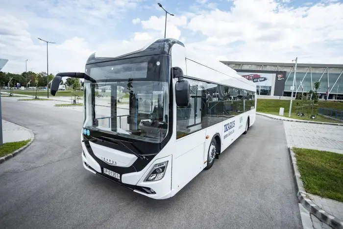 ikarus 120 e
