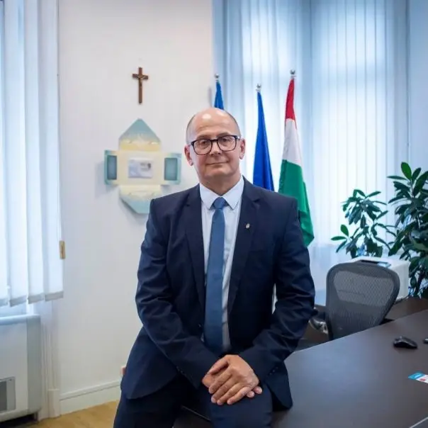 Így csap le a zöld versenyjog a megtévesztő hirdetésekre! – Interjúnk a GVH elnökével
