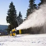 Nem lesz többé tél? Kukába dobhatjuk a sícuccunkat?