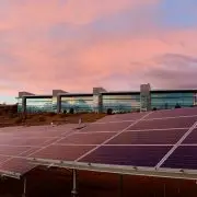 Így gyorsíthatja fel a napenergia-forradalmat a háború