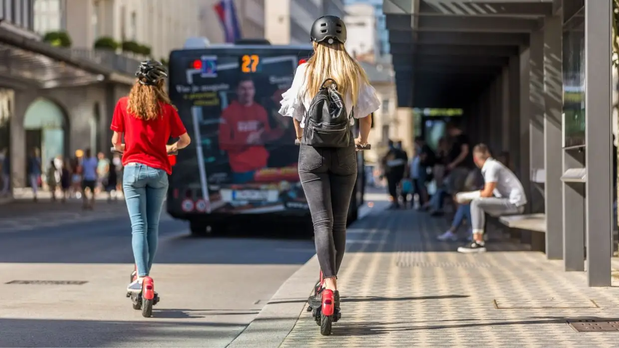 E-rollerek, e-biciklik: a kényelem fontosabb, mint a klímavédelem