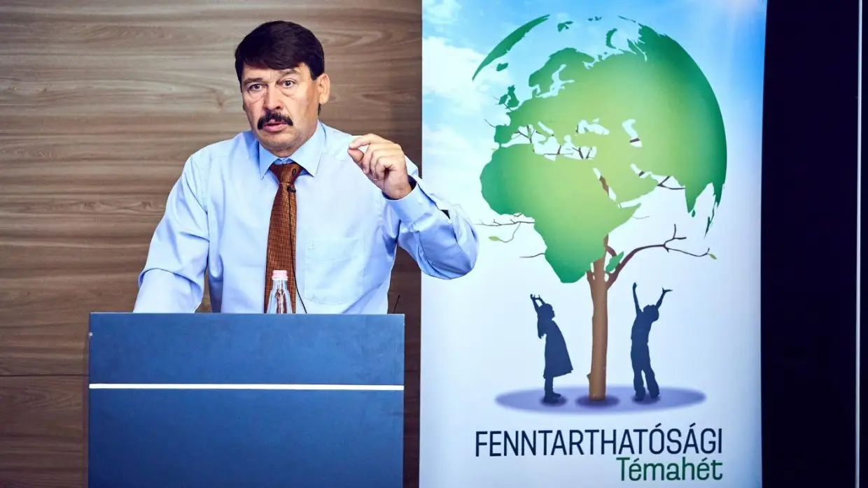 Áder János: egy évnyi csapadék hiányzik a magyar földekről 