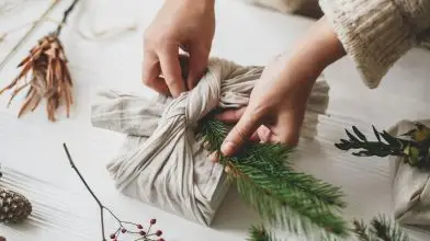 Hogyan birkózhatunk meg a karácsonykor keletkező hulladékkal?