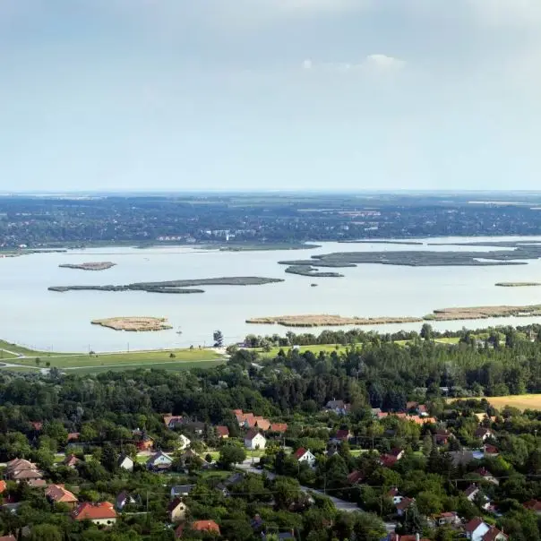 Párbeszéd indult a Velencei-tó megmentéséért