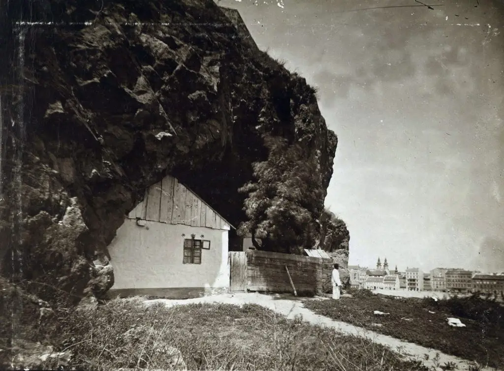Gellért-hegy barlangalás