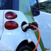 Egyre többen és egyre hosszabb utakra használnak elektromos autót