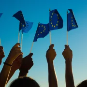 Rá kell kapcsolnia az EU-nak, ha nem akar Amerikától és Kínától függeni