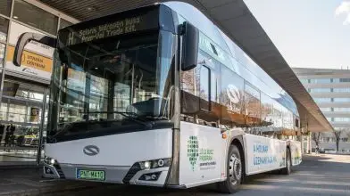 Decembertől hidrogén-üzemanyagcellás buszokat tesztel a HUMDA