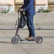 Áldás és átok egyszerre – ez az elektromos roller!