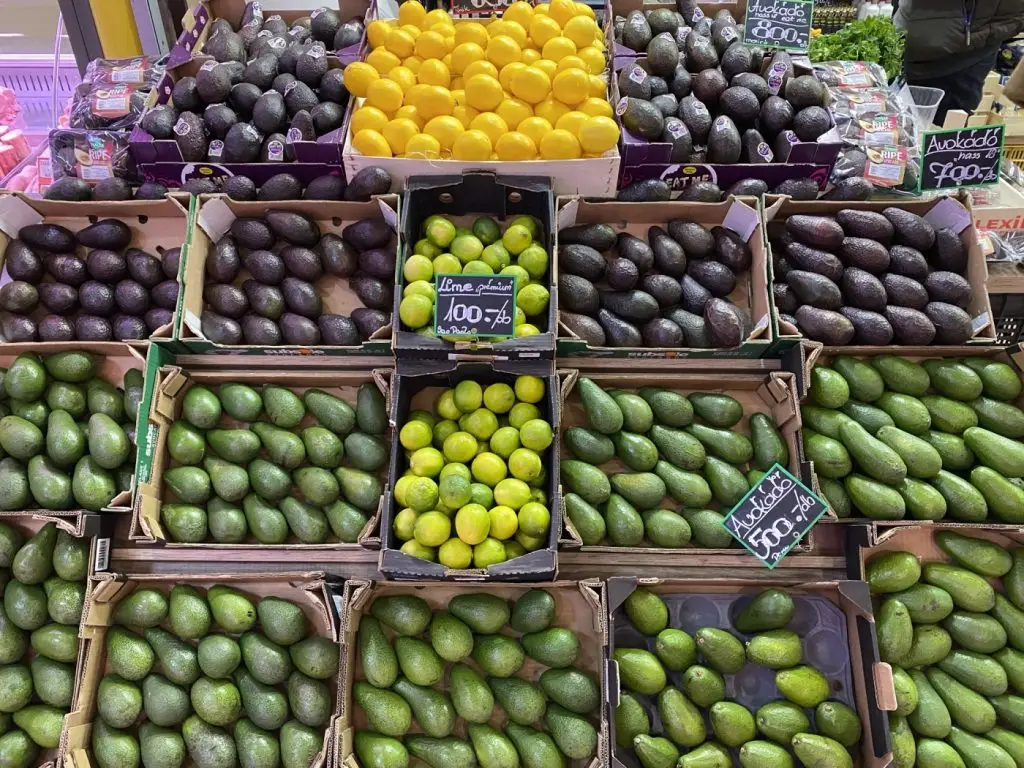 avokado avokádó a zöldségesnél