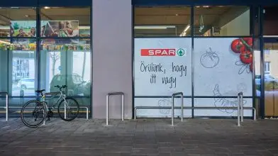 Egyre több a profi kerékpártámasz a boltoknál