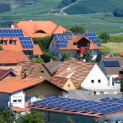 Már közel ezer háztartásban üzemelnek a Napenergia Plusz Program rendszerei