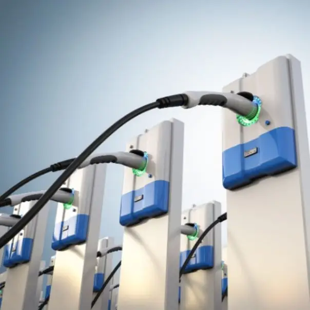 Több mint kétszáz új elektromos töltőpont létesül hazánkban